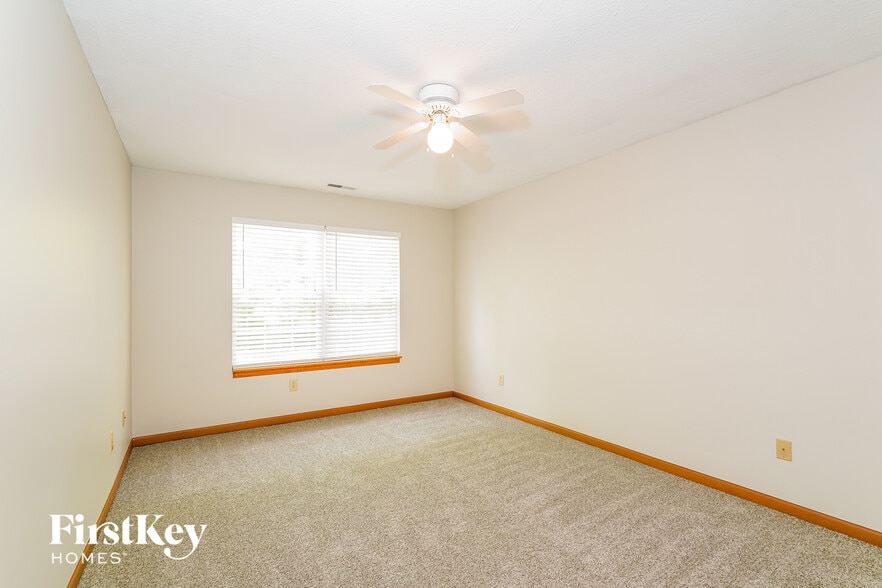 Building Photo - 4878 Oakleigh Pkwy