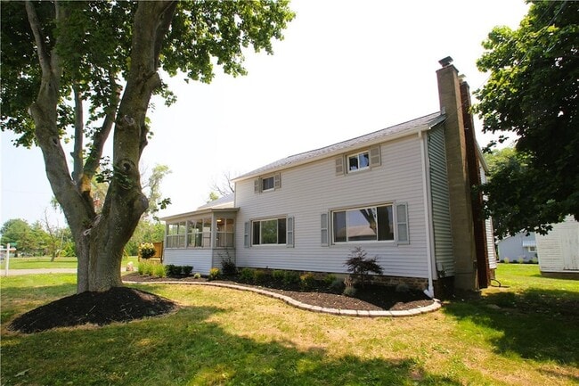 Building Photo - 829 Moscow Rd