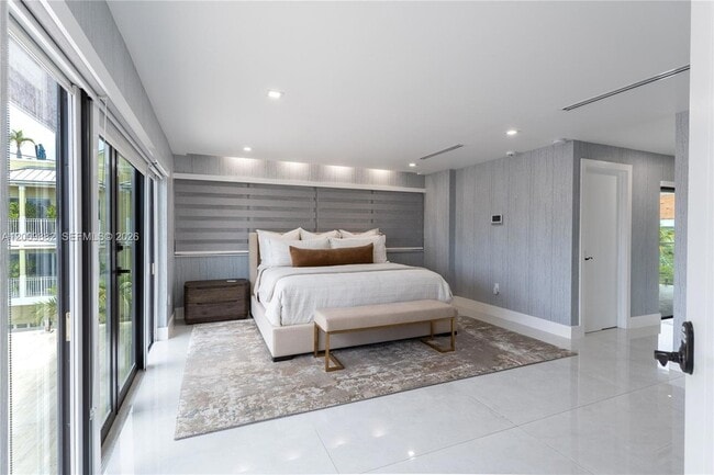 Building Photo - 5601 N Ocean Dr