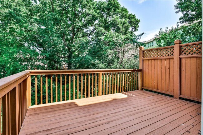 Building Photo - 1655 Wehunt Pl