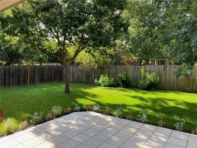 Building Photo - 9325 Meyrick Park Trail