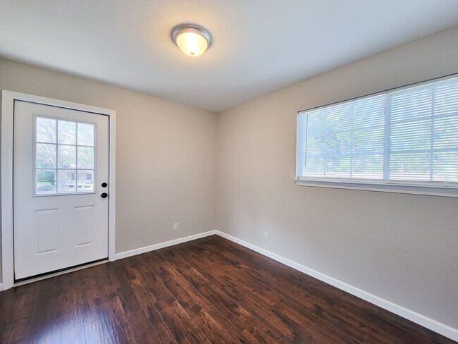 Building Photo - Escape to your updated 3-bed, 2-bath oasis in Goodrich, TX, featuring modern finishes, an open la...