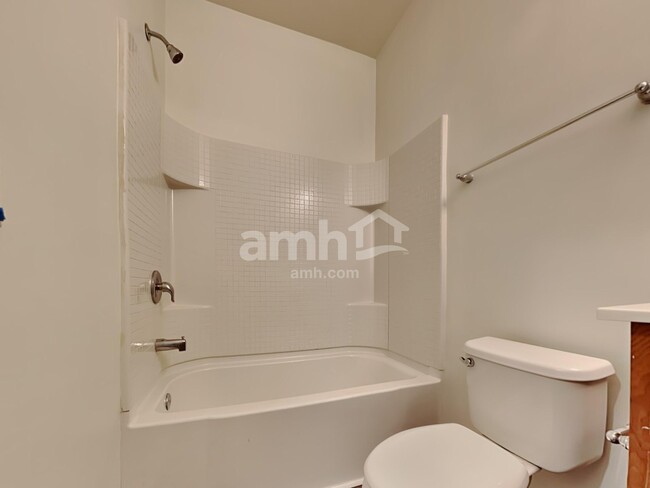 Building Photo - 3855 Annapolis Way