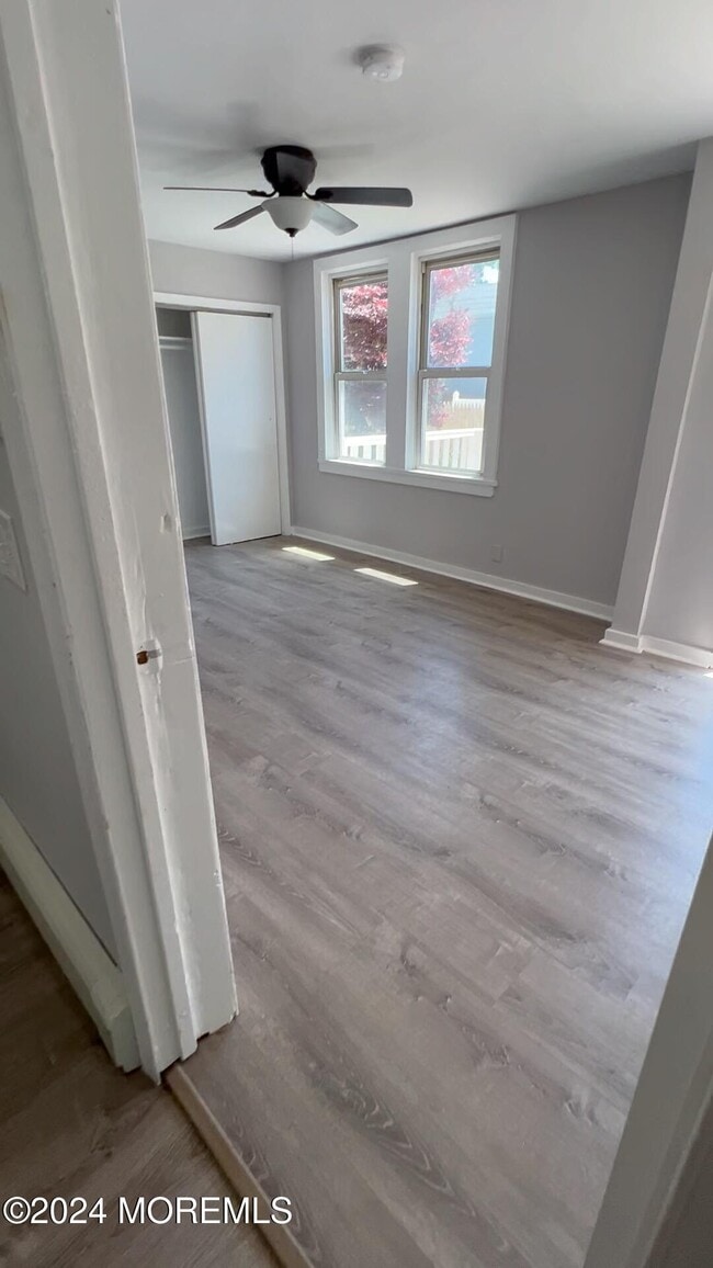 Building Photo - 615 2nd Ave