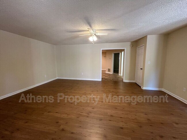 Building Photo - 1804 Cedar Shoals Dr
