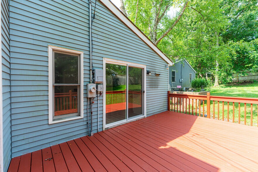 Building Photo - 1012 W Dale Ave