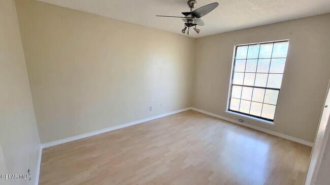 Building Photo - 6836 Orizaba Ave