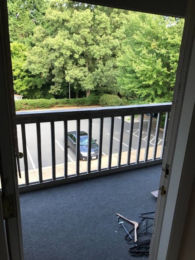 Building Photo - Overlook Condominiums - 2 bedroom- 2 bath