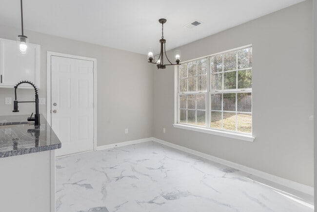 Building Photo - 1021 Aderley Oak Dr