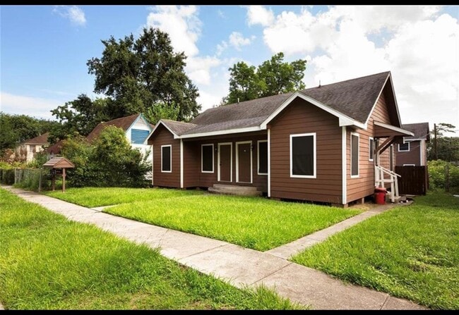 Primary Photo - 2721 Virginia St