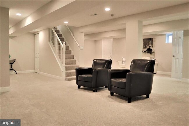 Building Photo - Charming Restored 5BR, 3.5BA Colonial Minutes from D.C.