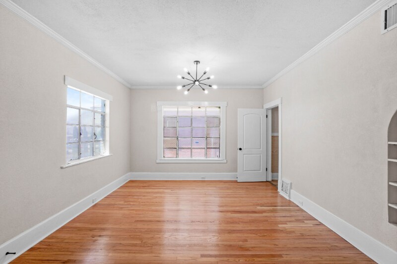 Building Photo - 2611 Pershing Dr