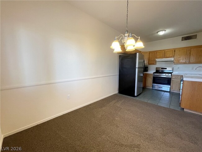 Building Photo - 2110 Los Feliz St