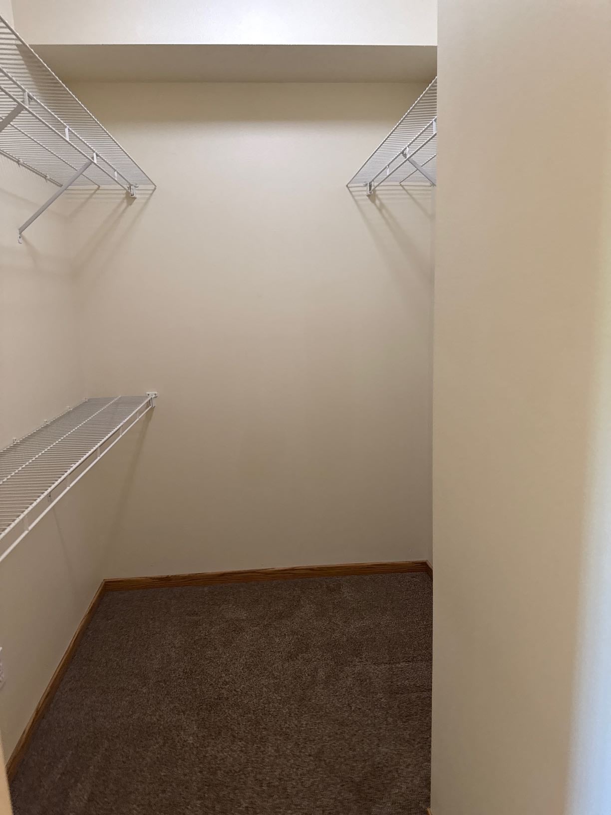 Building Photo - 210 10th St W