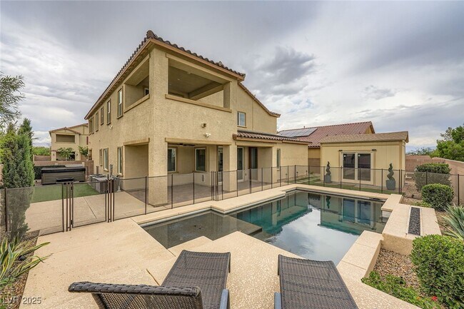 Building Photo - 5990 Viscaya Grv St