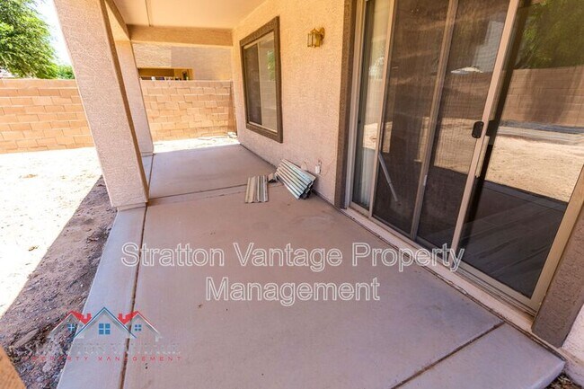 Building Photo - 2234 W Pima Ave