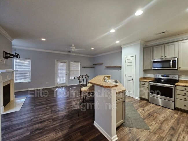 Building Photo - 2219 Crosscut Dr