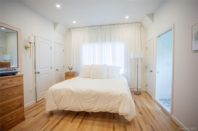 Building Photo - 2175 Bay Blvd