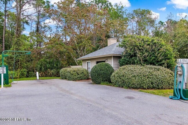 Building Photo - 10200 Belle Rive Blvd