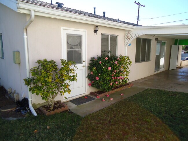 Building Photo - 1629 Linbrook Dr