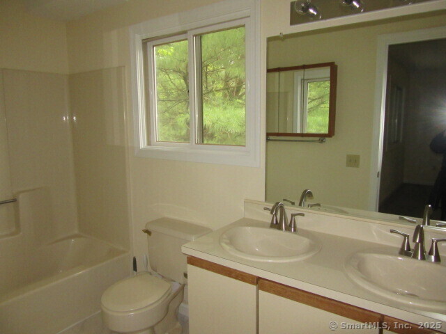 Building Photo - 31 Rivermead