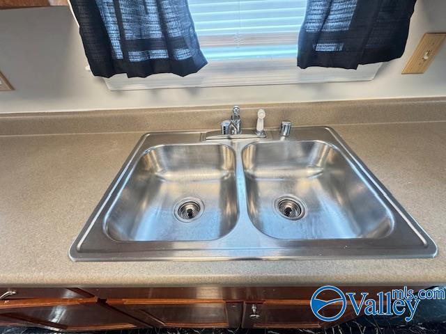 Building Photo - 302 Earnhardt Dr