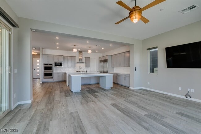 Building Photo - 2162 Sunset Valley St