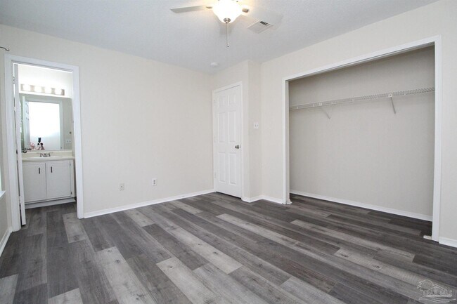 Building Photo - 8126 Crystal Wells Pl