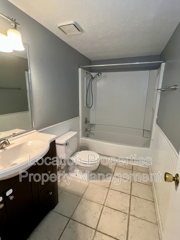 Building Photo - 3800 Stockade Ct