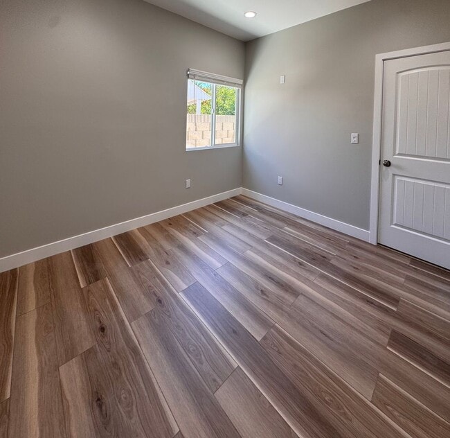 Building Photo - ADU Fountain Valley