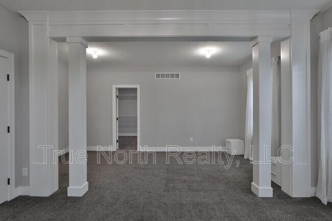 Building Photo - 2246 Koester Trce