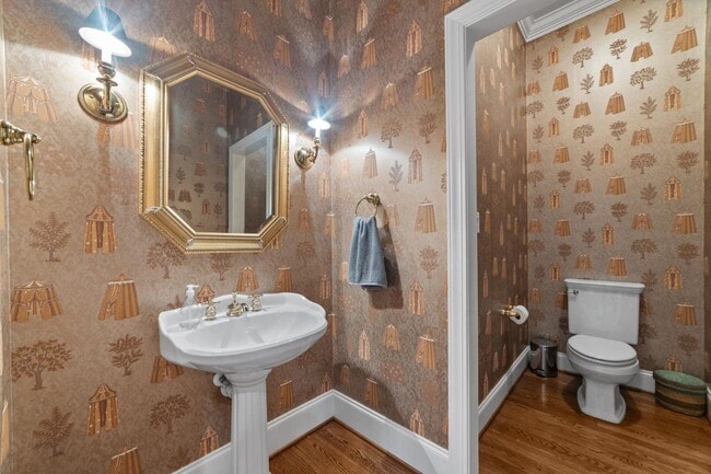 Building Photo - 450 Cox Rd