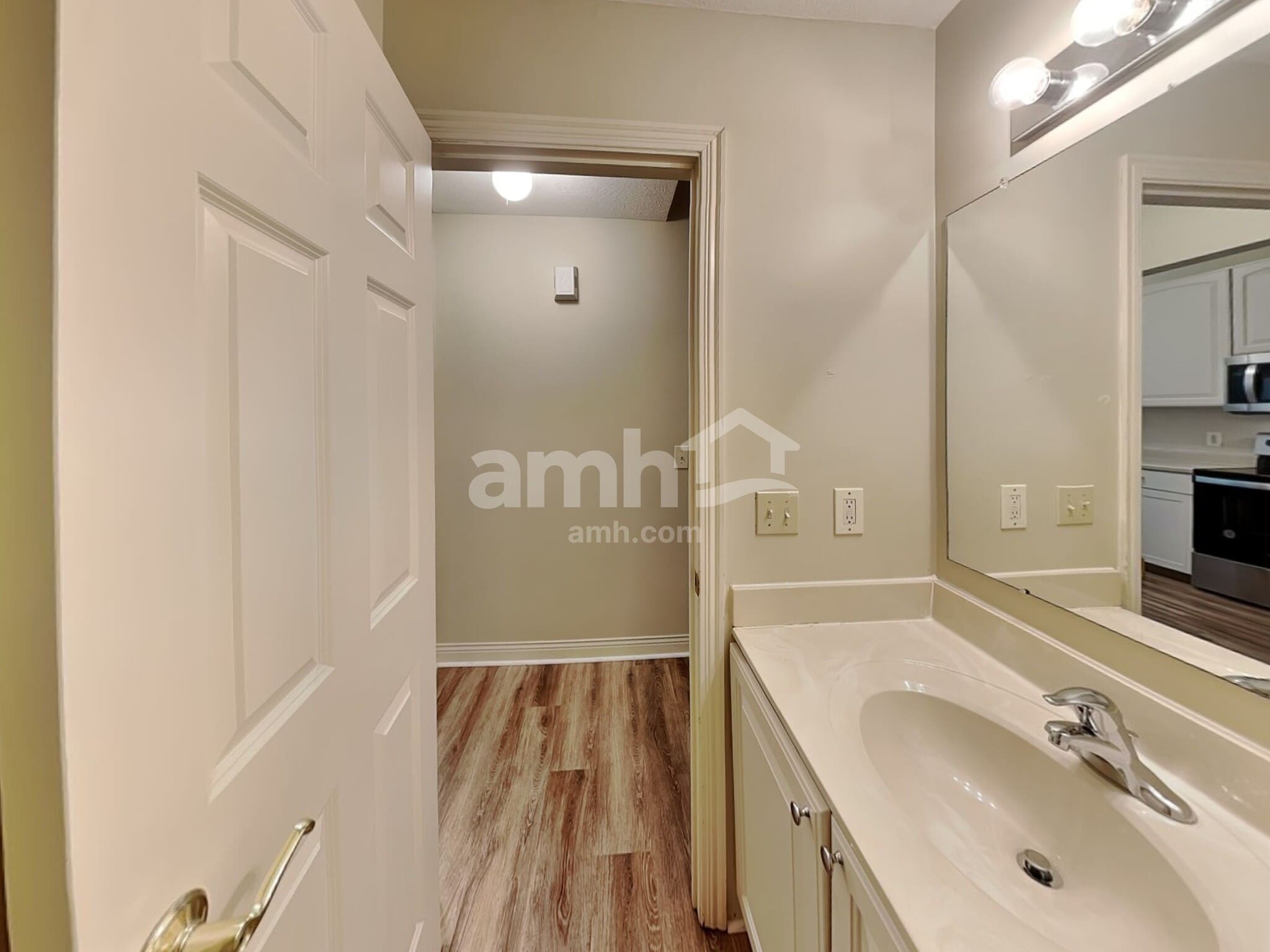 Building Photo - 6213 Womersley Dr