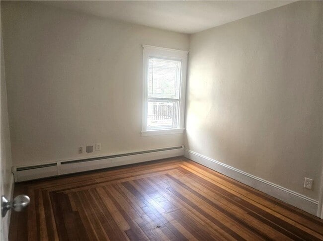 Building Photo - 256 Japonica St