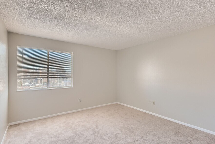 Building Photo - 4400 S Quebec St