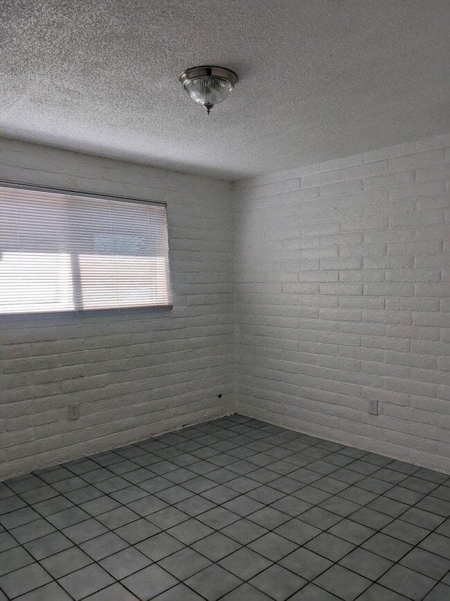 Building Photo - 11232 Wharf Cove Dr
