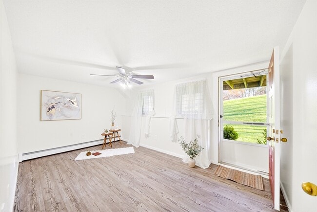 Building Photo - 82 Camelot Dr