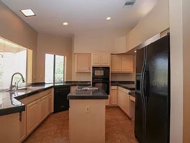 Building Photo - 4120 E Placita Presilla
