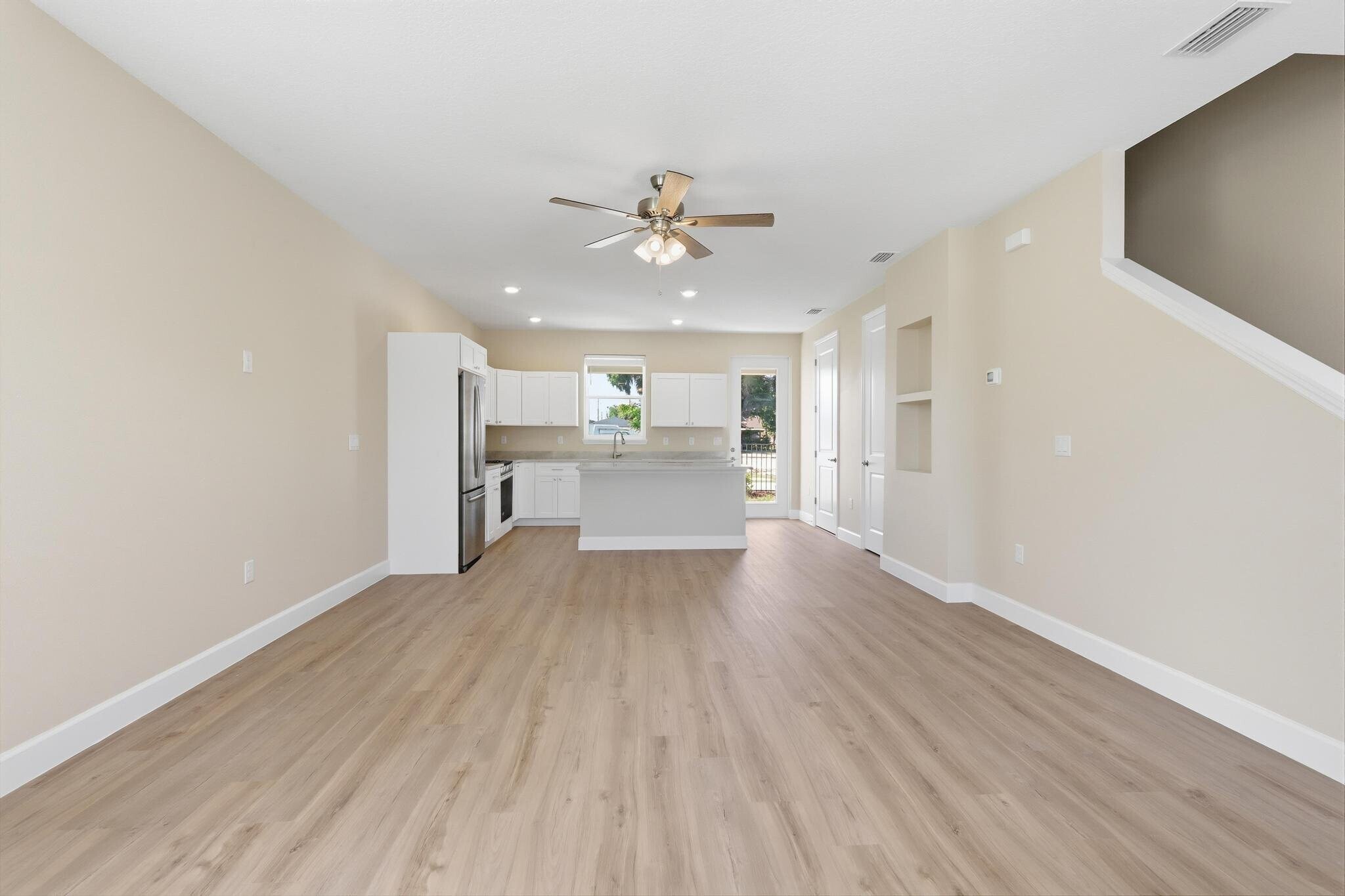 Building Photo - 216 S Florida Ave