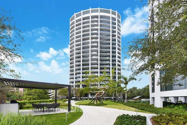 Building Photo - 2831 S Bayshore Dr