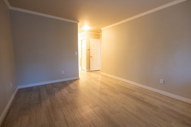 Building Photo - 17438 Bothell Way NE