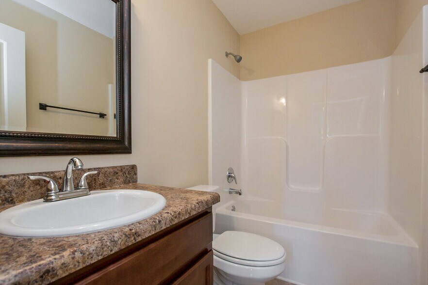 Building Photo - 323 Trailside Dr