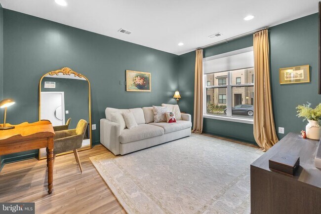 Building Photo - 42338 Nelsonville Ter