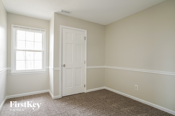 Building Photo - 6001 River Landings Dr