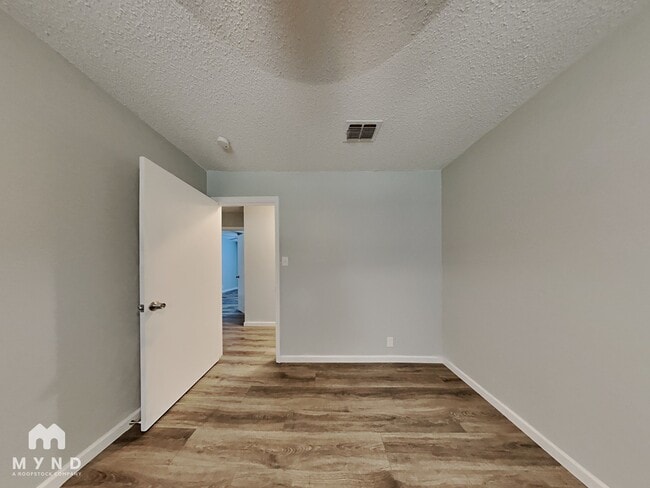 Building Photo - 5213 Wendel Dr