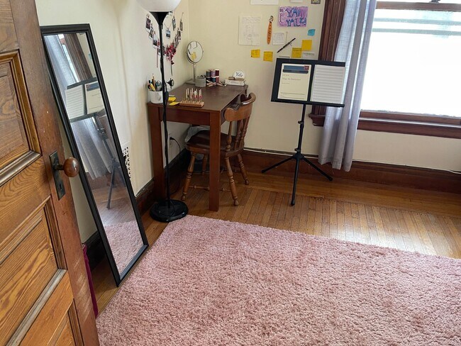 Building Photo - 288 Willow St