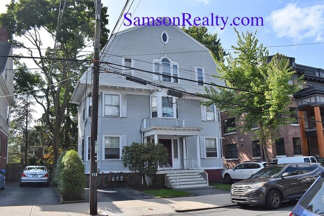 Building Photo - 173 Lloyd Ave