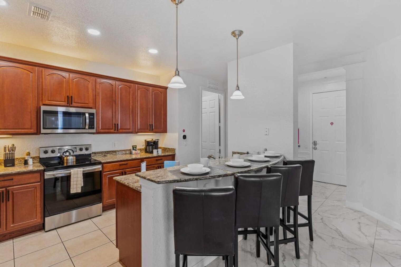 Building Photo - 4840 Cayview Ave