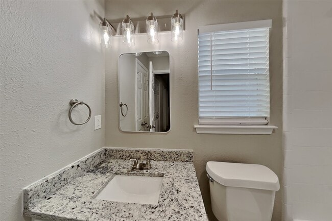 Building Photo - 20427 Blue Beech Dr