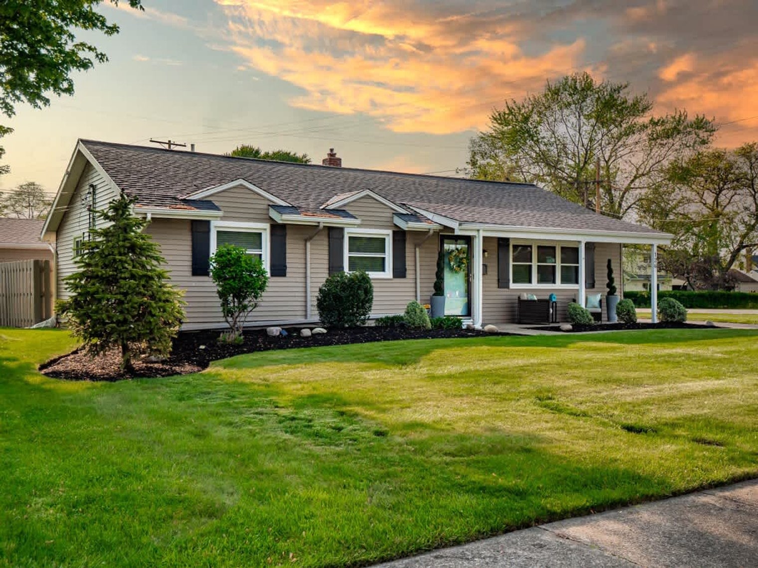 Building Photo - 126 Beachwood Ave